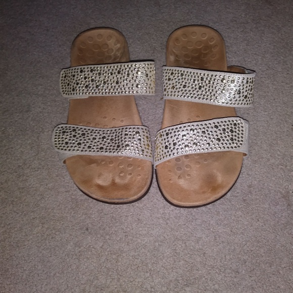 vionic samoa sandals on sale